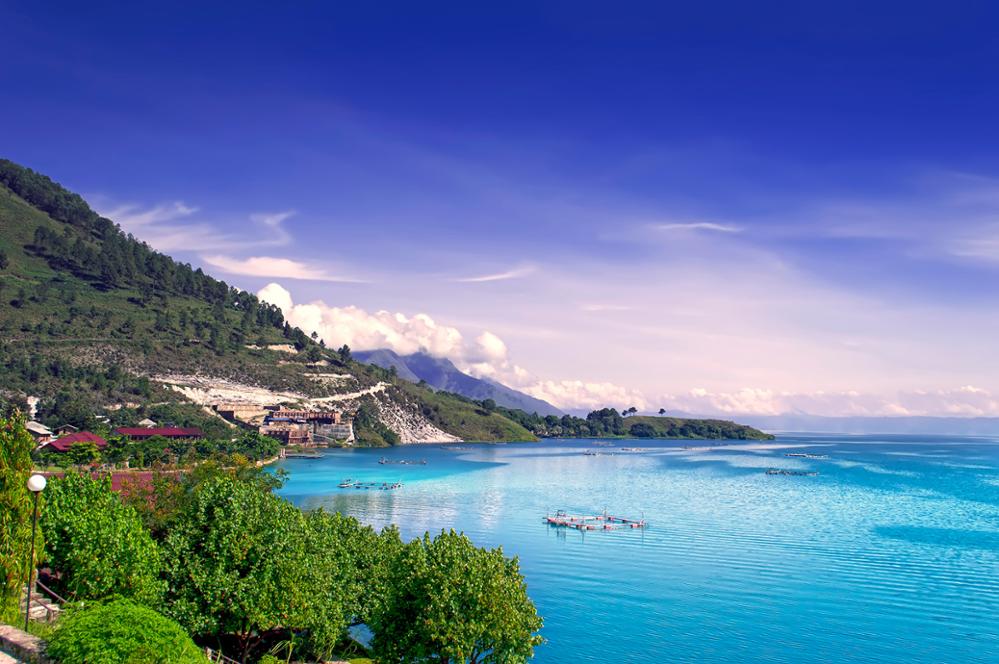 indonesia_north_sumatra_lake_toba_01-MAX-w1000h600